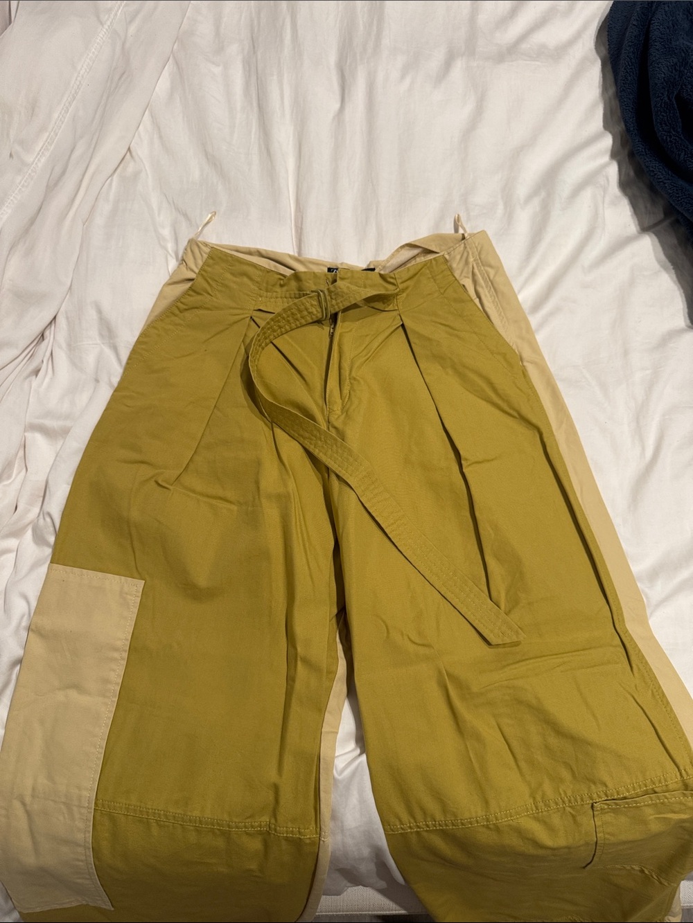 Two-Tone Olive & Beige Casual Shorts